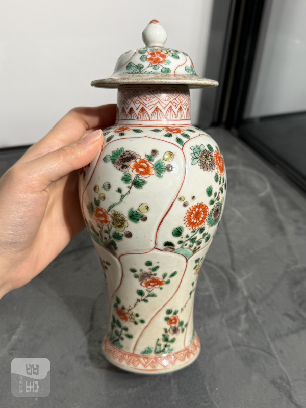 清康熙五彩开光折枝花卉纹盖瓶 - 图2